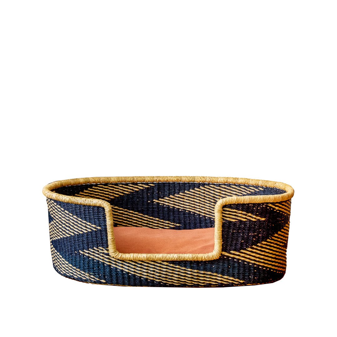 Mocha Hand - Woven Dog Bed - Zaarefolks