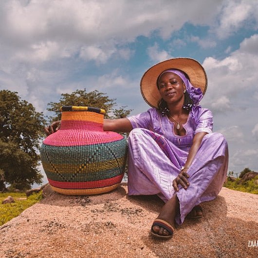 Venüs Hand - Woven Flower Basket - Zaarefolks